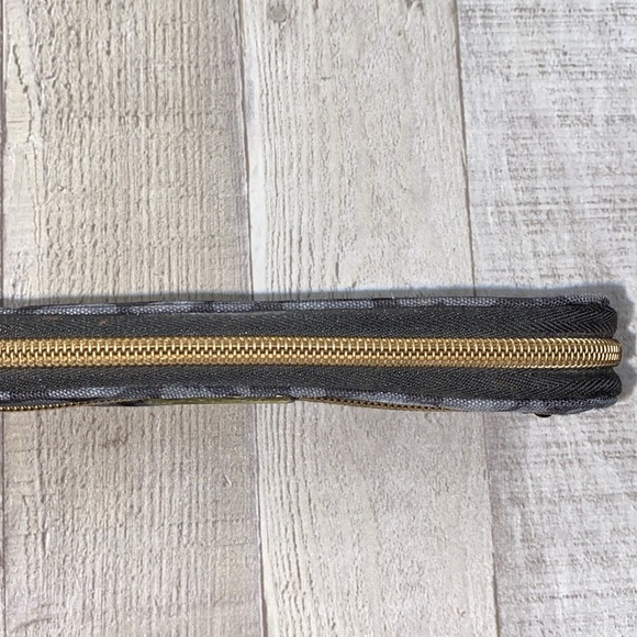 Travelon black & grey leopard print wallet - Picture 5 of 11